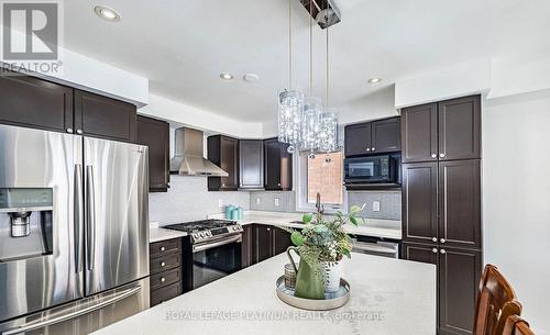 43 Arkwright Drive, Brampton, ON - Indoor Photo Showing Kitchen With Stainless Steel Kitchen With Upgraded Kitchen