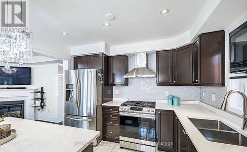 43 Arkwright Drive, Brampton, ON - Indoor Photo Showing Kitchen With Stainless Steel Kitchen With Double Sink With Upgraded Kitchen