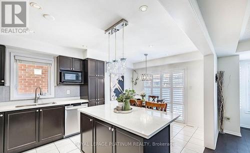 43 Arkwright Drive, Brampton, ON - Indoor Photo Showing Kitchen With Upgraded Kitchen