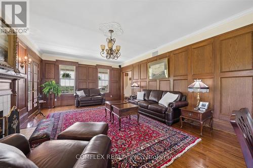 1150 Raglan Road E, Oshawa, ON - Indoor Photo Showing Living Room