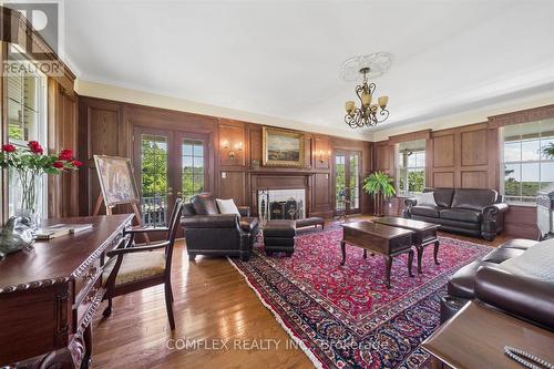 1150 Raglan Road E, Oshawa, ON - Indoor Photo Showing Living Room With Fireplace