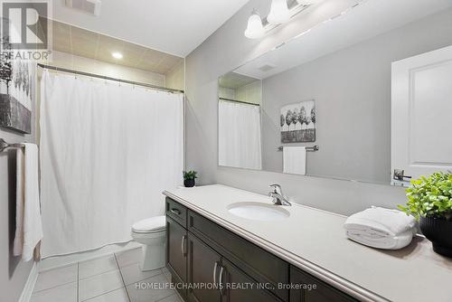 993 Dragonfly Avenue, Pickering, ON - Indoor Photo Showing Bathroom