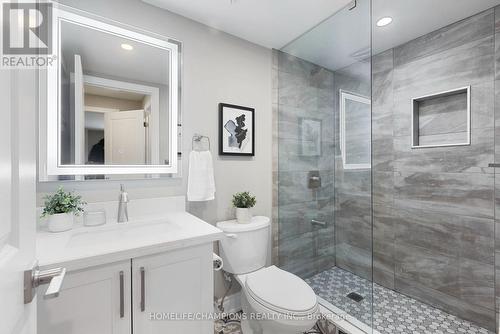 993 Dragonfly Avenue, Pickering, ON - Indoor Photo Showing Bathroom
