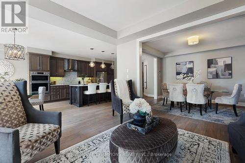 993 Dragonfly Avenue, Pickering, ON - Indoor Photo Showing Living Room