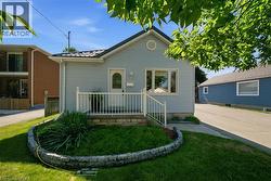 37 HILL Avenue Brantford, ON N3R 4G8