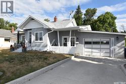 207 Pine AVENUE Nipawin, SK S0E 1E0