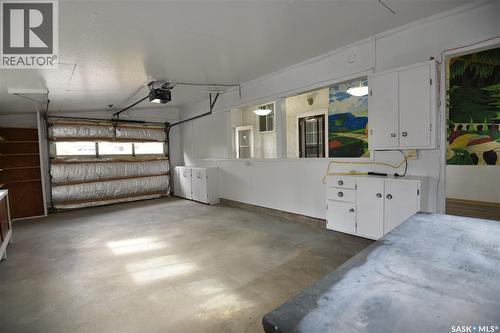 207 Pine Avenue, Nipawin, SK - Indoor Photo Showing Garage