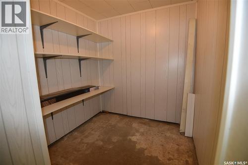 207 Pine Avenue, Nipawin, SK - Indoor
