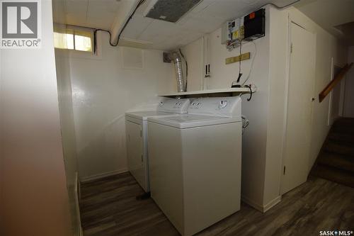 207 Pine Avenue, Nipawin, SK - Indoor Photo Showing Laundry Room