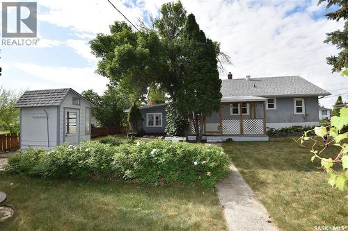207 Pine Avenue, Nipawin, SK - Outdoor