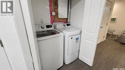 1220 D Avenue N, Saskatoon, SK - Indoor Photo Showing Laundry Room