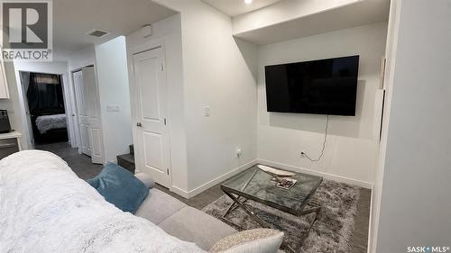 1220 D Avenue N, Saskatoon, SK - Indoor