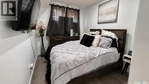 1220 D Avenue N, Saskatoon, SK - Indoor Photo Showing Bedroom