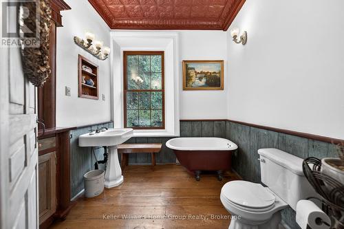 768 Bon Accord Street, Centre Wellington (Fergus), ON - Indoor Photo Showing Bathroom
