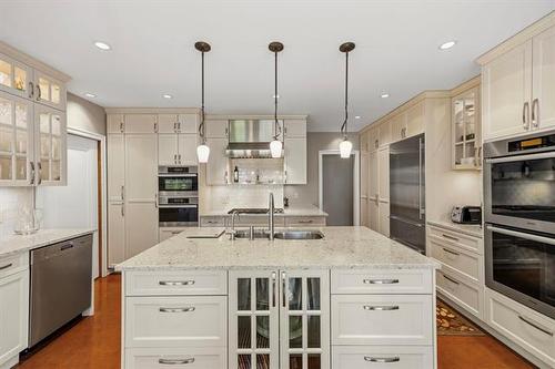 100 Waterloo St, Winnipeg, MB - Indoor Photo Showing Kitchen With Upgraded Kitchen