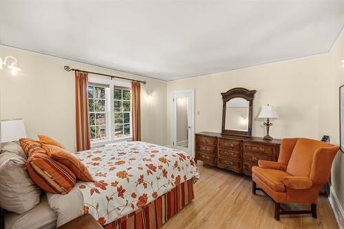 100 Waterloo St, Winnipeg, MB - Indoor Photo Showing Bedroom