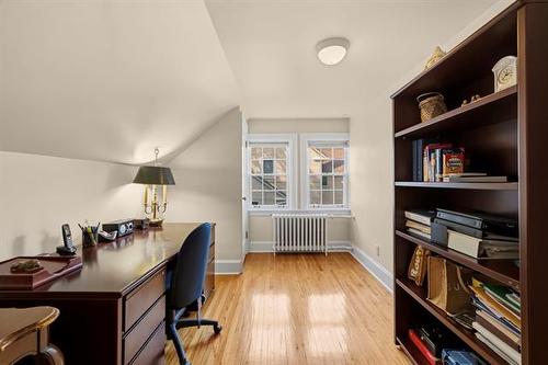 100 Waterloo St, Winnipeg, MB - Indoor Photo Showing Office