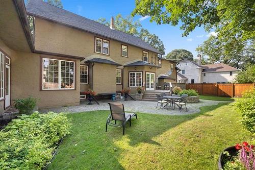 100 Waterloo St, Winnipeg, MB - Outdoor