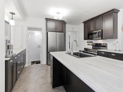 231 Wavell Ave, Winnipeg, MB - Indoor Photo Showing Kitchen With Upgraded Kitchen