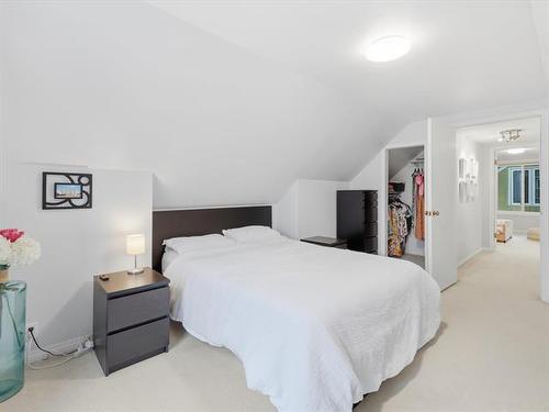 231 Wavell Ave, Winnipeg, MB - Indoor Photo Showing Bedroom