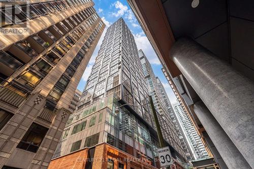 2204 - 15 MERCER STREET  Toronto, ON M5V 1H2