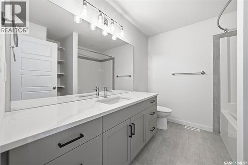 377 Germain Manor, Saskatoon, SK - Indoor Photo Showing Bathroom