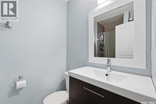 217 Isabella Street E, Saskatoon, SK - Indoor Photo Showing Bathroom