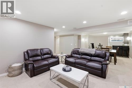 217 Isabella Street E, Saskatoon, SK - Indoor