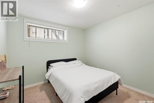 217 Isabella Street E, Saskatoon, SK - Indoor Photo Showing Bedroom