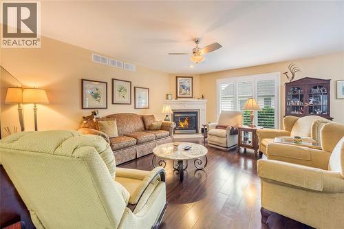 5600 Blackwell Sideroad Unit# 465, Sarnia, ON - Indoor Photo Showing Living Room With Fireplace