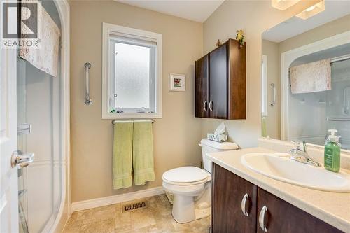 5600 Blackwell Sideroad Unit# 465, Sarnia, ON - Indoor Photo Showing Bathroom