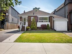 980 KIPLING AVENUE  Toronto, ON M9B 3L2