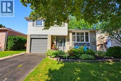 93 WINDING Way Brantford, ON N3R 6A4