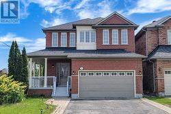 39 LARK CRESCENT Richmond Hill, ON L4S 2N2