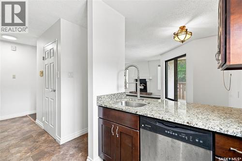 301 116 111Th Street, Saskatoon, SK - Indoor Photo Showing Kitchen
