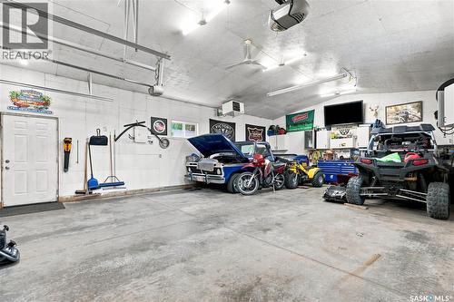 316 1St Street E, Langham, SK - Indoor Photo Showing Garage