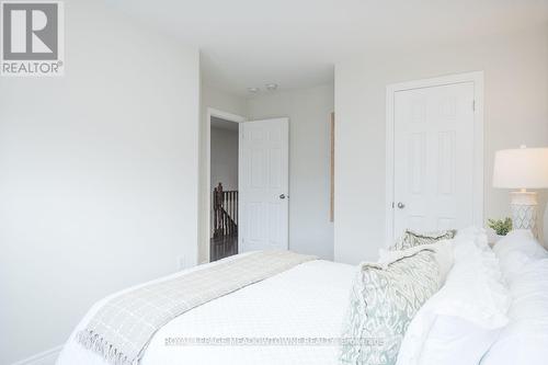 1079 Job Crescent, Milton, ON - Indoor Photo Showing Bedroom