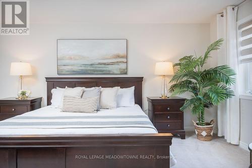 1079 Job Crescent, Milton, ON - Indoor Photo Showing Bedroom