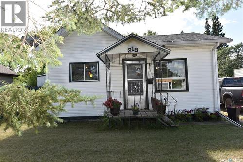 218 4A Street E, Nipawin, SK - Outdoor