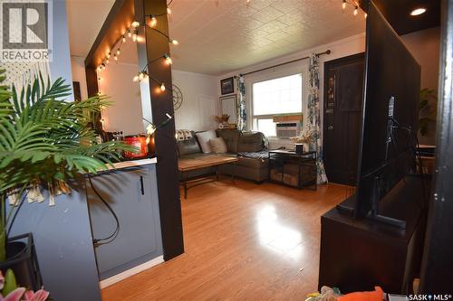 218 4A Street E, Nipawin, SK - Indoor