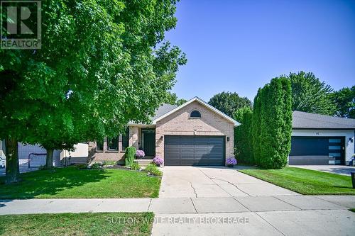 95 MIDDLESEX DRIVE  Strathroy-Caradoc (Ne), ON N7G 4G5