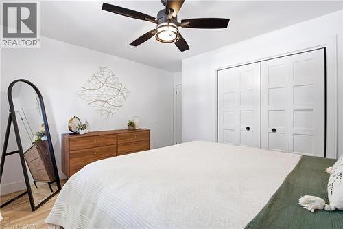 581 Glendene Crescent, Waterloo, ON - Indoor Photo Showing Bedroom