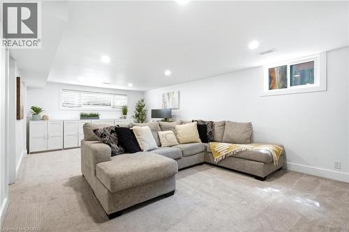581 Glendene Crescent, Waterloo, ON - Indoor Photo Showing Living Room