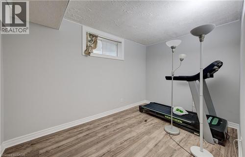 737 North Leaksdale Circle, London, ON - Indoor