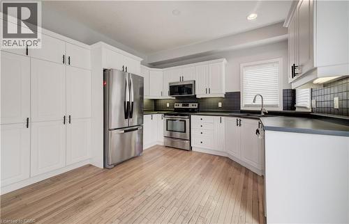 737 North Leaksdale Circle, London, ON - Indoor Photo Showing Kitchen With Stainless Steel Kitchen