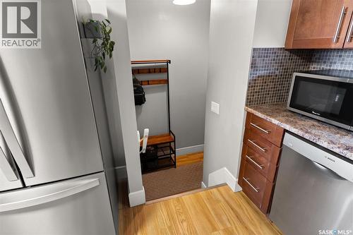 23 Price Crescent, Regina, SK - Indoor Photo Showing Kitchen