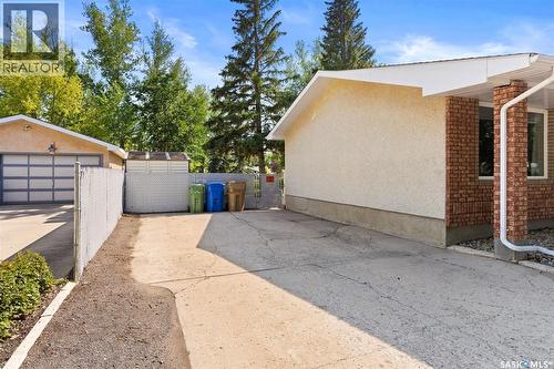 23 Price Crescent, Regina, SK - Outdoor