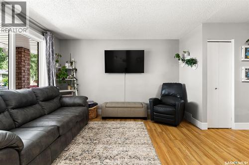 23 Price Crescent, Regina, SK - Indoor Photo Showing Living Room