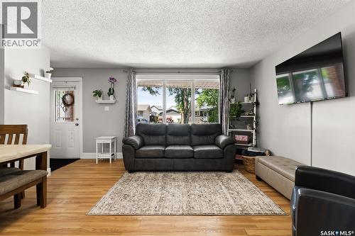 23 Price Crescent, Regina, SK - Indoor Photo Showing Living Room