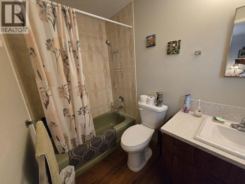 575 Harcourt Avenue, Quesnel, BC - Indoor Photo Showing Bathroom